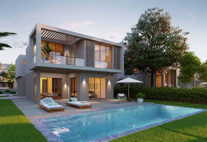 دوبلكس 254 متر بجاردن للبيع ف ايست تاون بموقع مميز