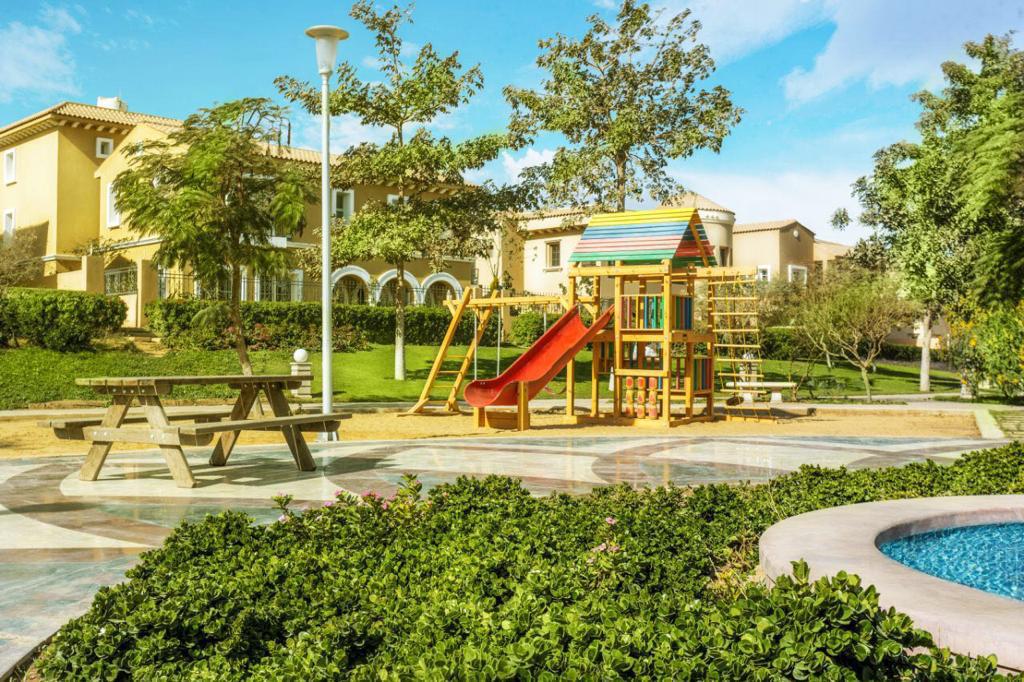 امتلك فيلا استلام فوري في هايد بارك بمقدم بالتقسيط