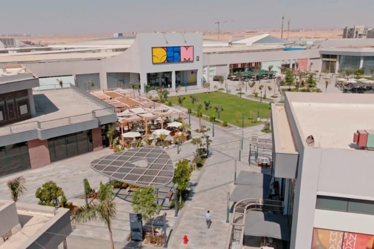 مكتب للبيع بالتقسيط في دستركت 5 ميندهاوس