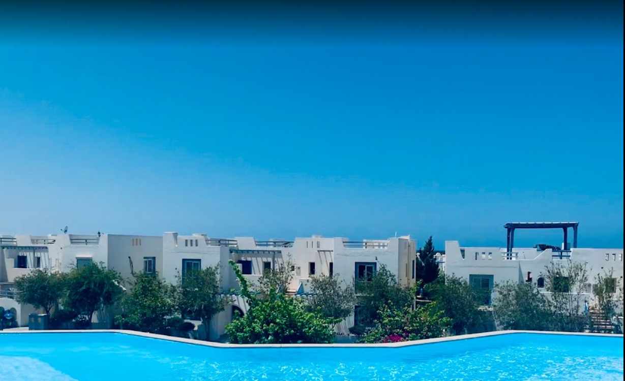 شاليه بجاردن للبيع في ماونتن فيو رأس الحكمة