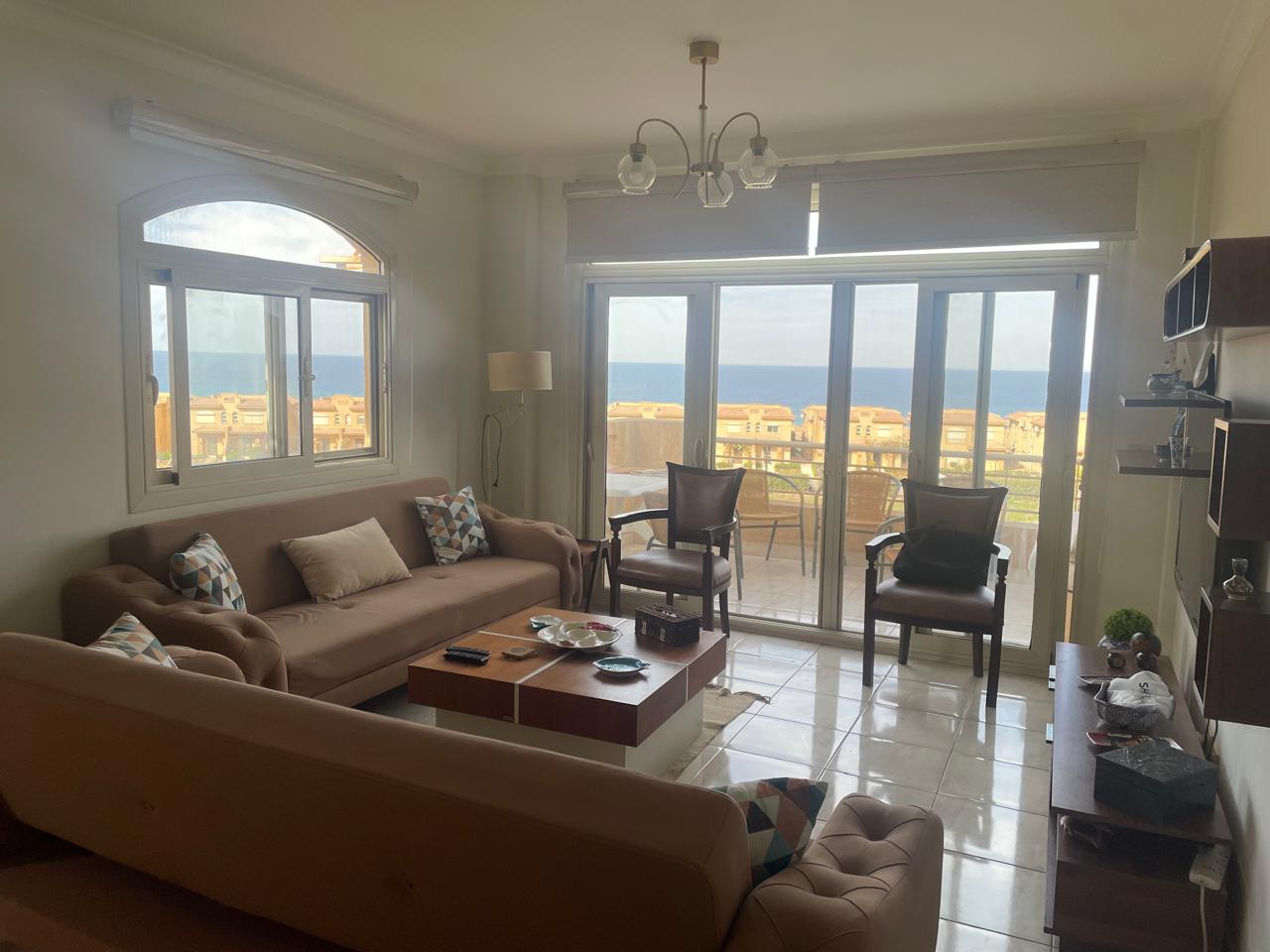 شاليه 110م فيو بحر وبول مفروش بالكامل ريسيل