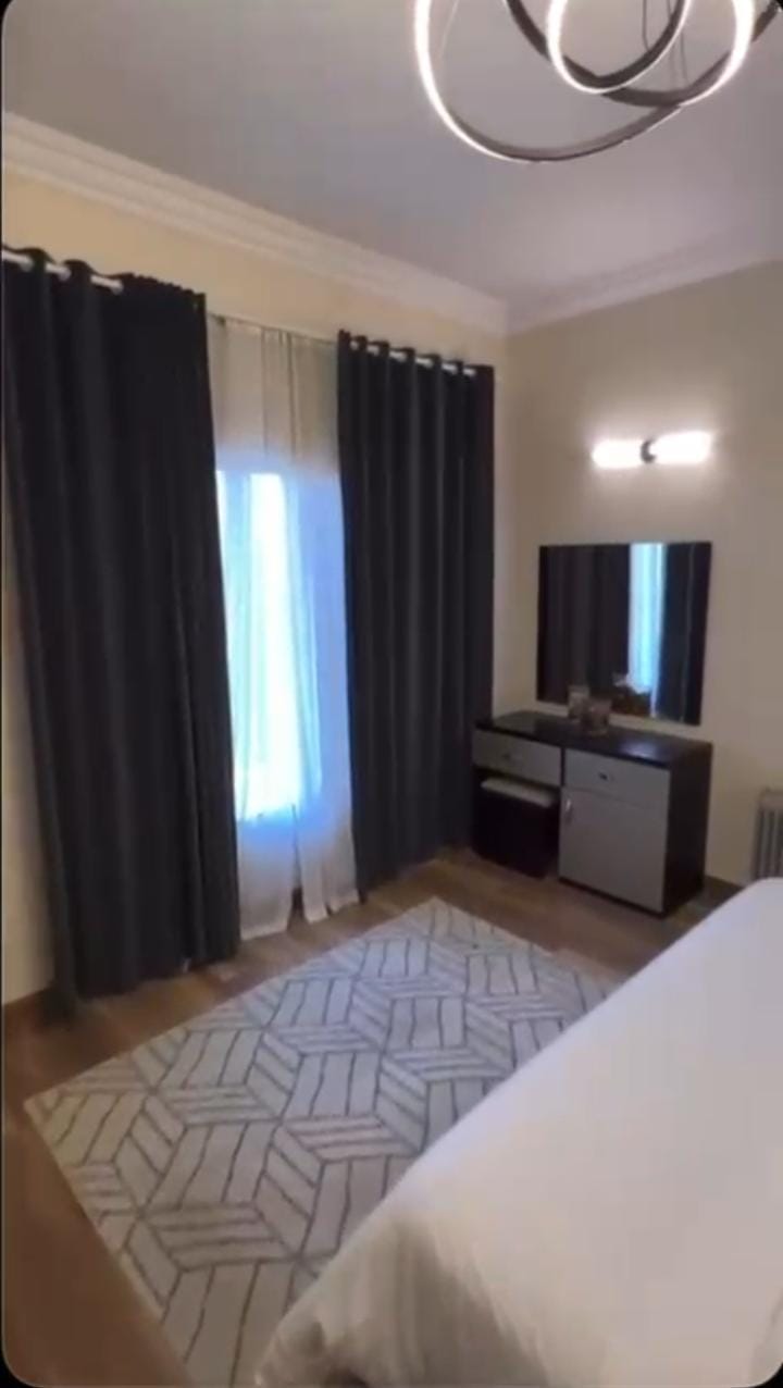 ستوديو مفروش مودرن للبيع في كمبوند ذا فيلدج