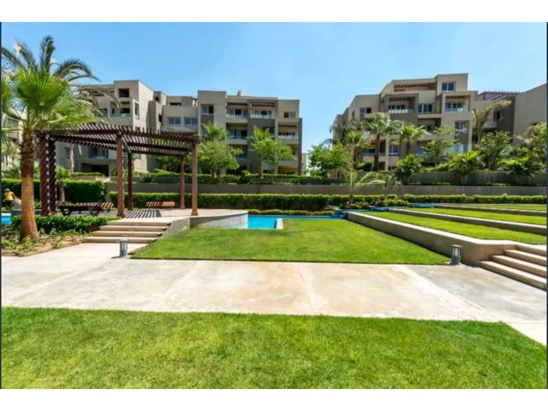 شقة للبيع  102 متر بالتقسيط في هاب تاون حسن علام