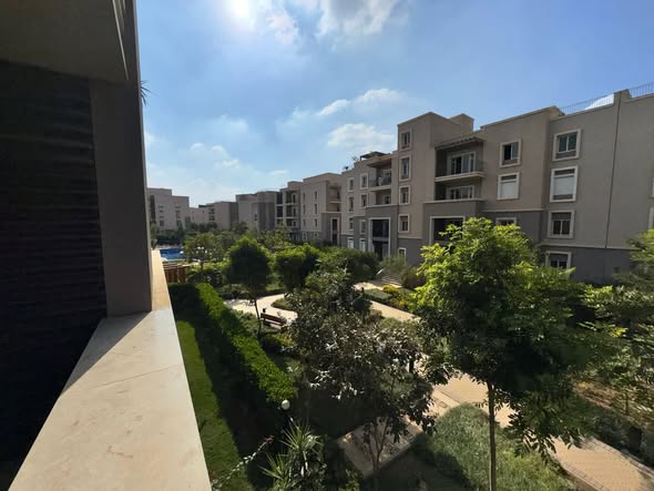 بنتهاوس كامل التشطيب للبيع في أكتوبر بلازا سوديك