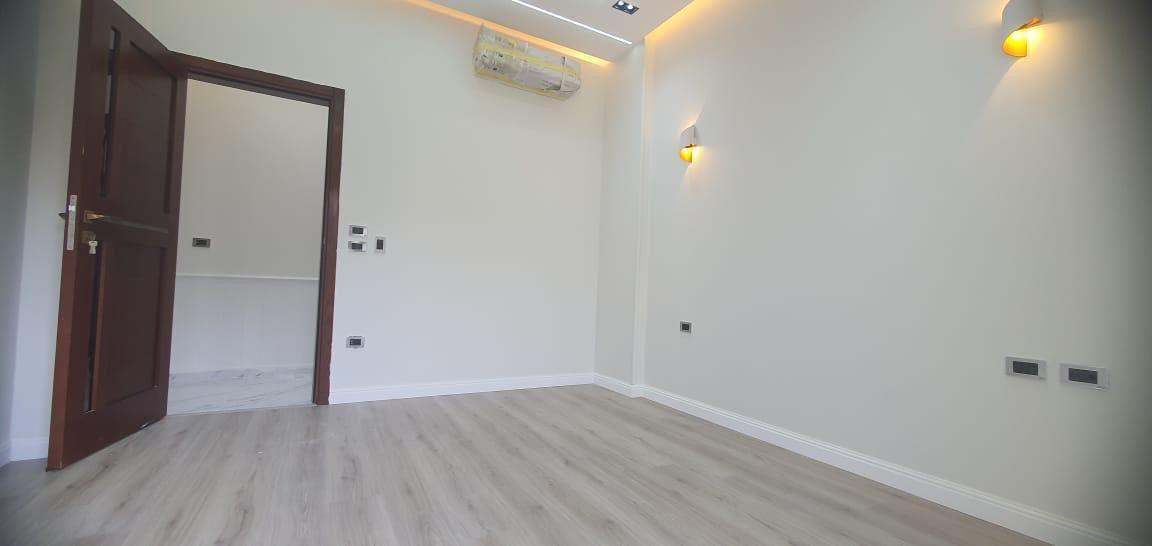 شقة نصف مفروشة للإيجار في جاليريا مون فالي