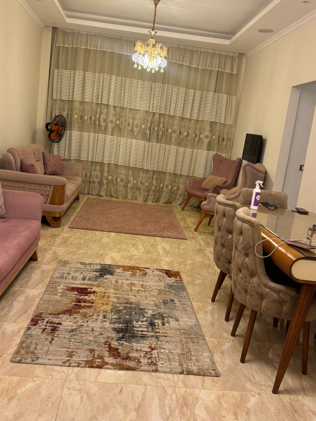 شقة للإيجار مفروشة بالتكييفات في كمبوند جاليريا