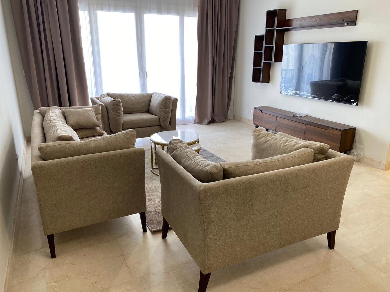 شقة 3غرف مفروش مودرن للإيجار في ميفيدا