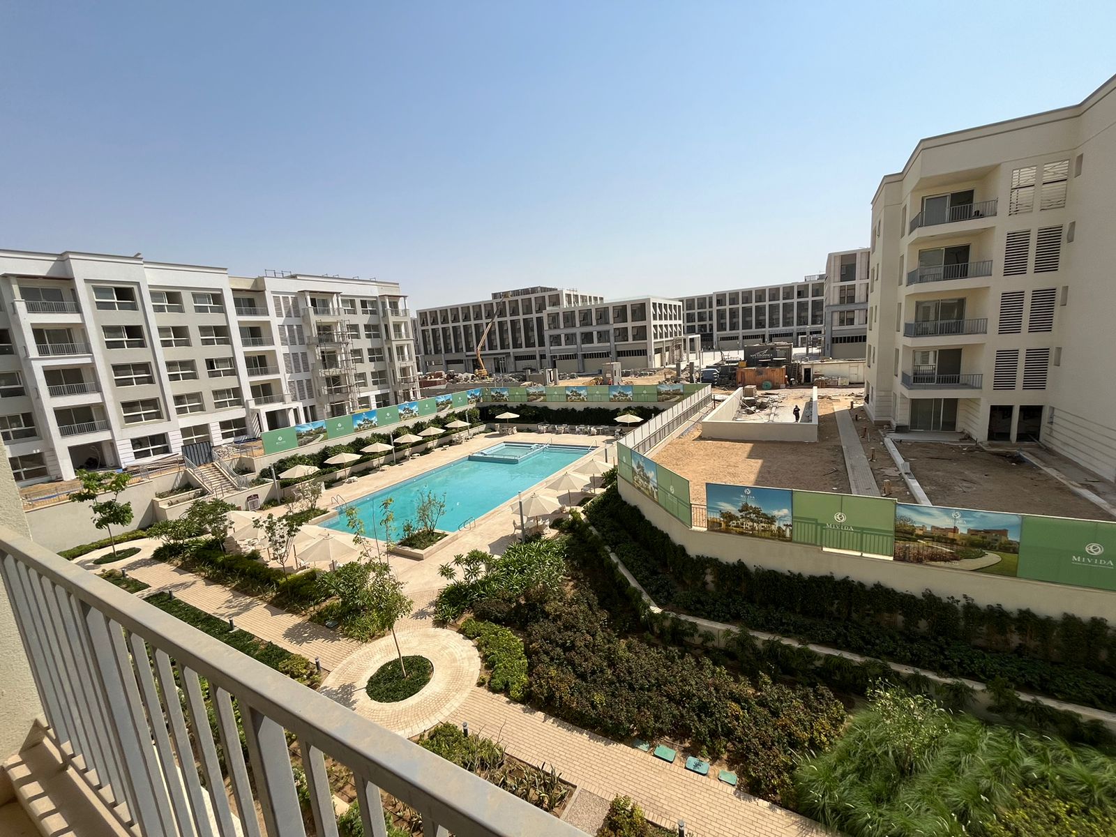 شقة 3غرف للإيجار اول سكن (مطبخ+تكييفات) في ميفيدا