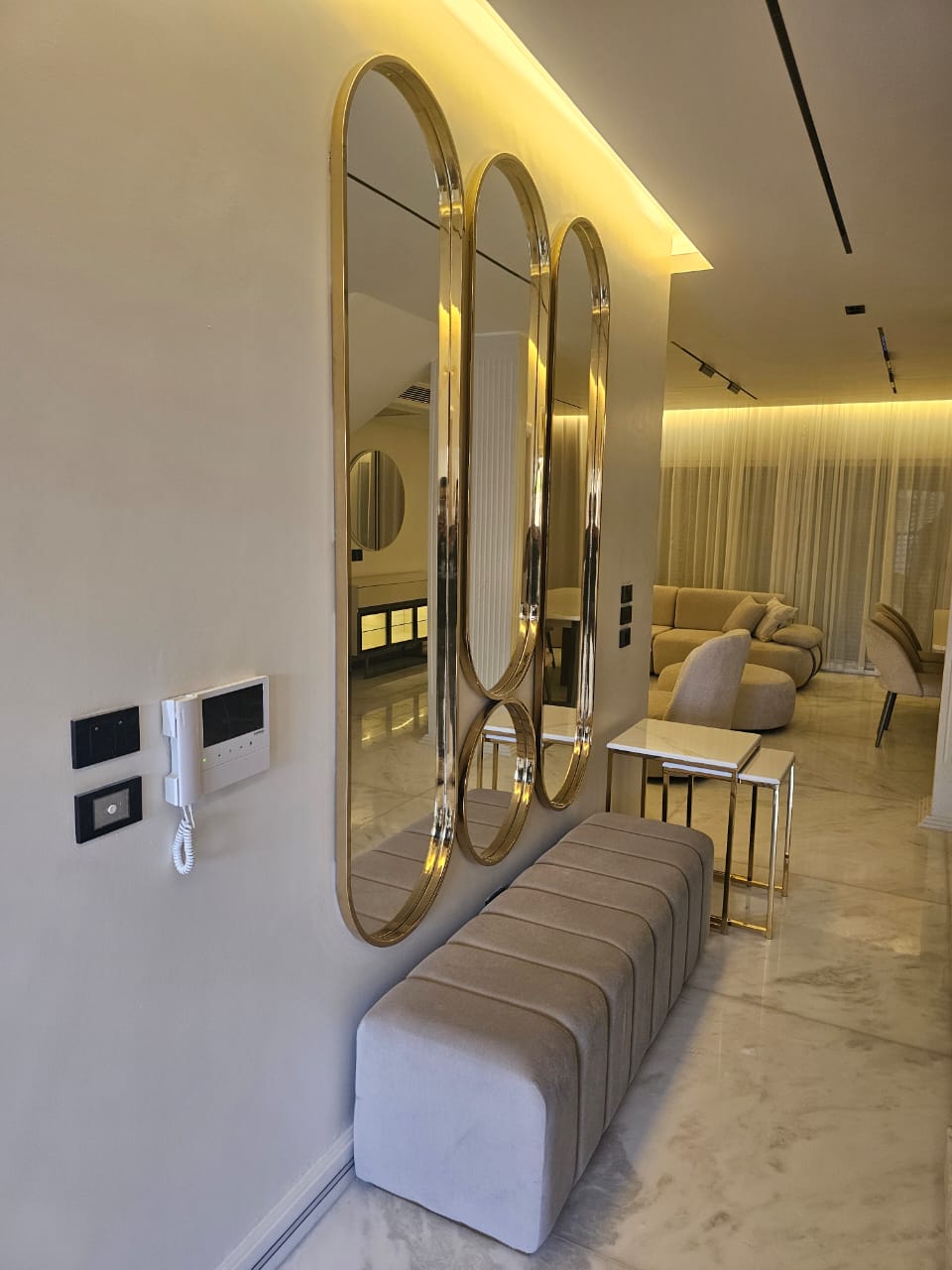 تاون هاوس للإيجار في هايد بارك