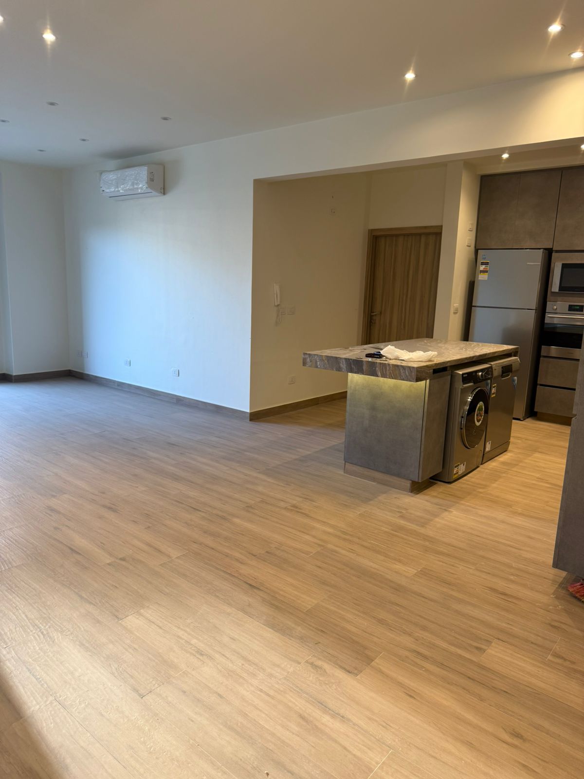 شقة للإيجار 166 متر في إل باتيو أورو