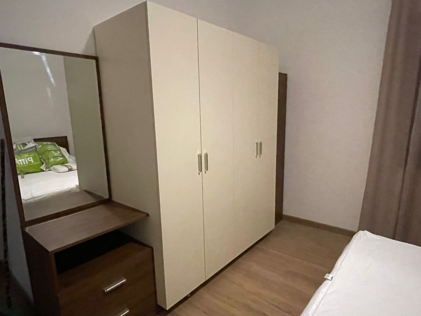 شقة مفروشة بالكامل للإيجار في فيفث اسكوير