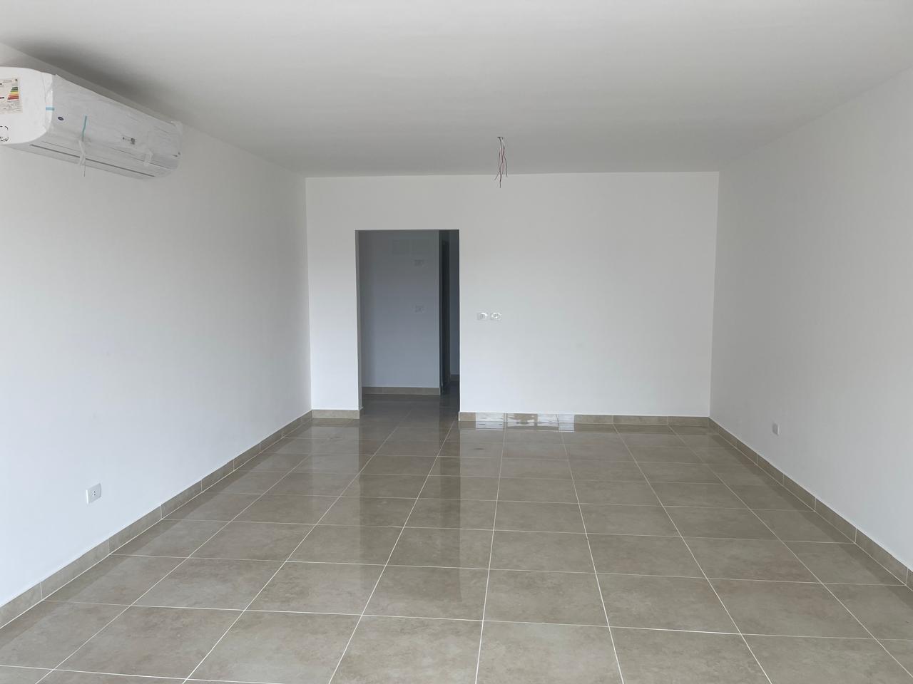 شقة نصف مفروشة للإيجار في المراسم - فيفث اسكوير