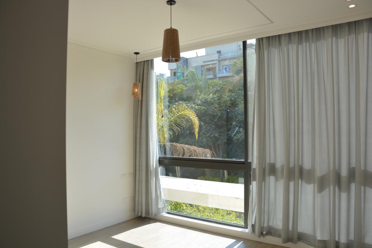 شقة للإيجار 144 متر موقع مميز في ليك فيو ريزيدنس