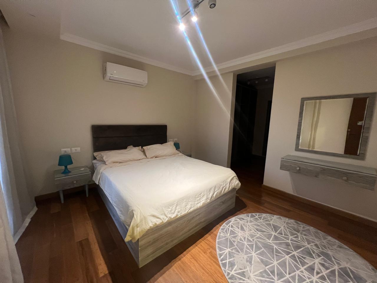 شقة مفروشة بالكامل سوبر لوكس للإيجار -كمبوند آزاد