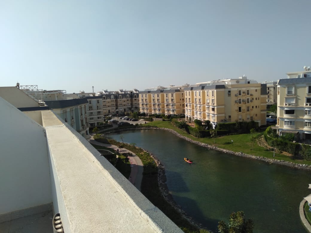 فيلا سوبر لوكس للإيجار في ماونتن فيو هايد بارك