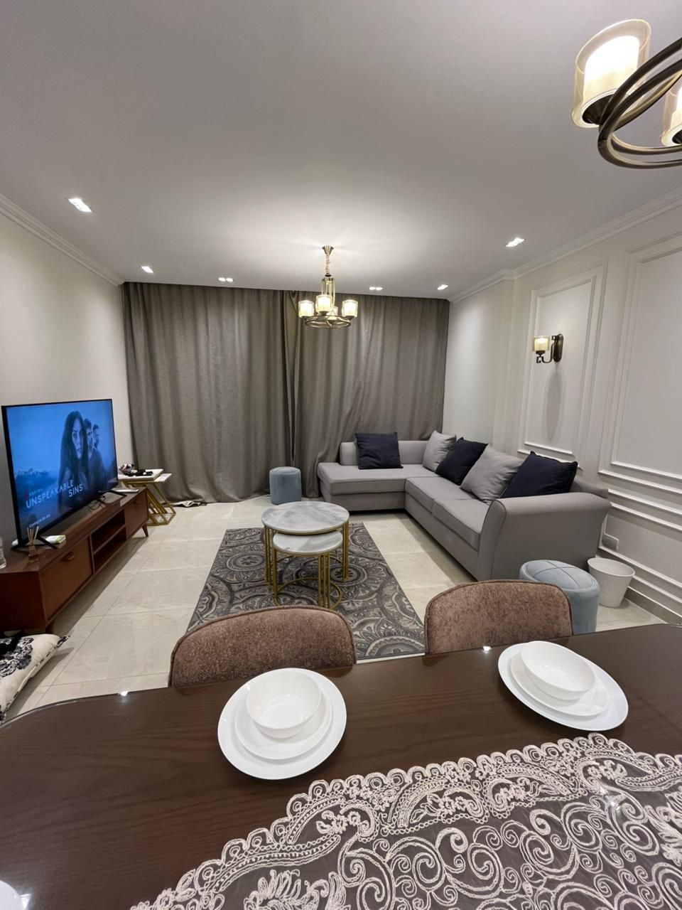 شقة مفروشة بالكامل  للإيجار فى ليك فيو ريزيدنس