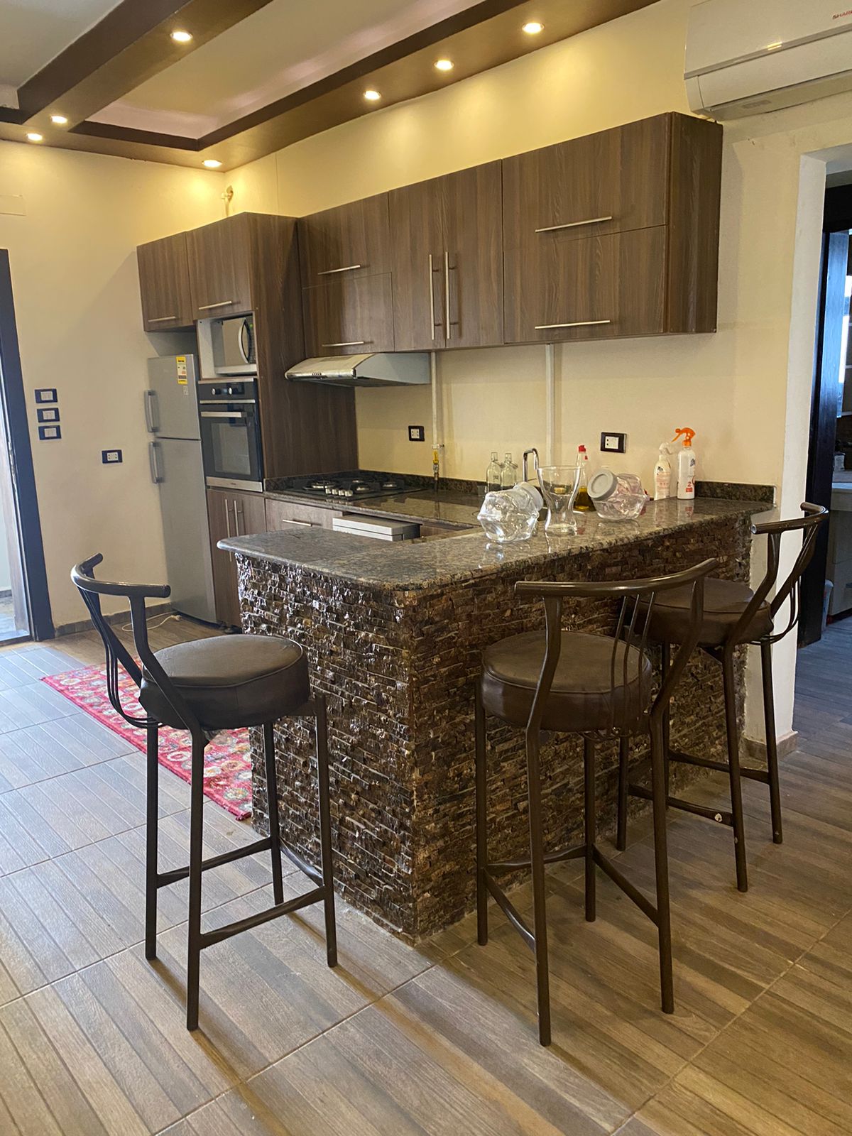 شقة مفروشة بالكامل للإيجار فى كمبوند فيلدج جيت ، غرفتان نوم