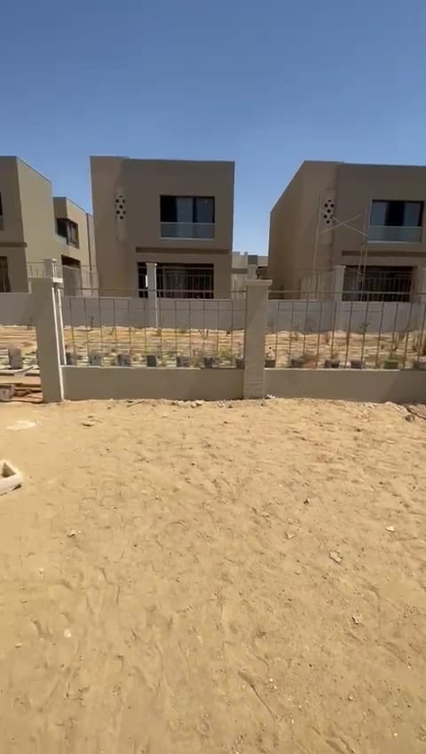 تاون هاوس للبيع في بالم هيلز بادية