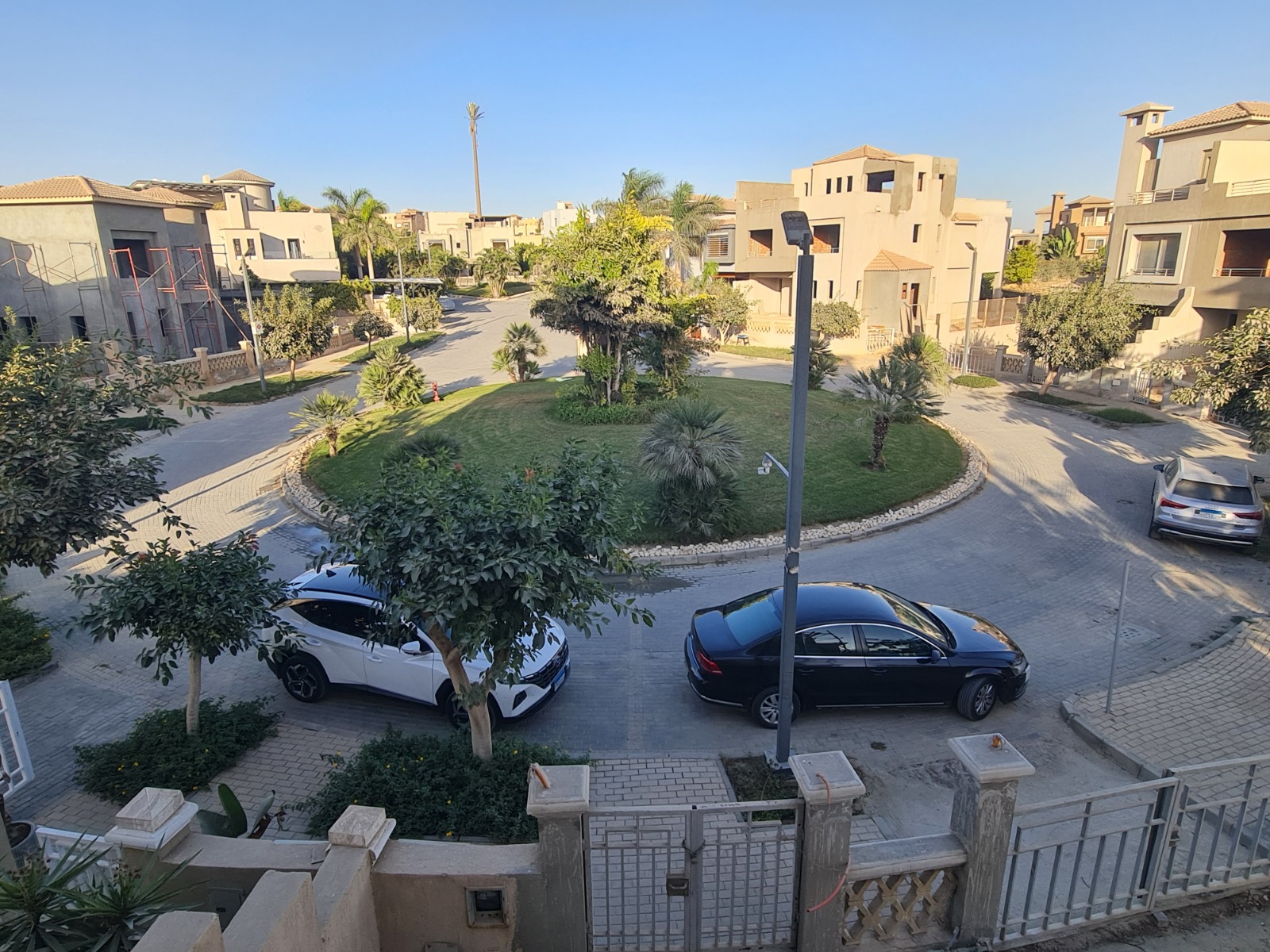 توين هاوس للبيع في جولف إكستينشن – موقع مميز وإطلالة رائعة