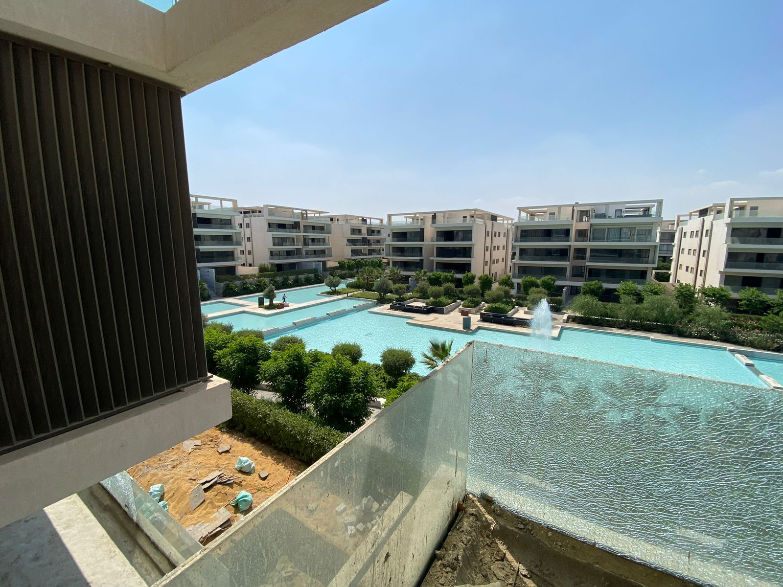 شقه للبيع 234 متر في ليك فيو ريزدنس