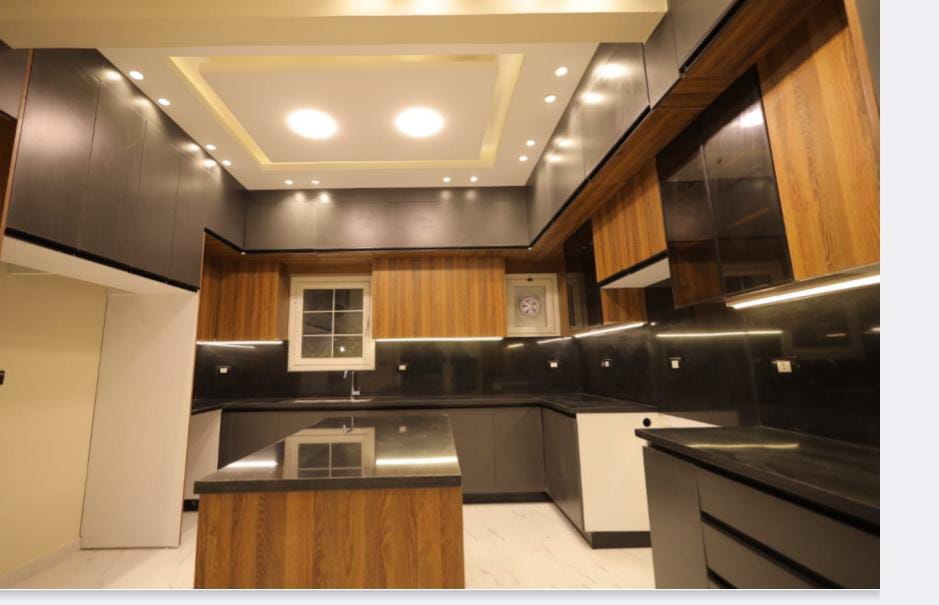 تاون هاوس ميدل ​​نص مفروش للإيجار في هايد بارك