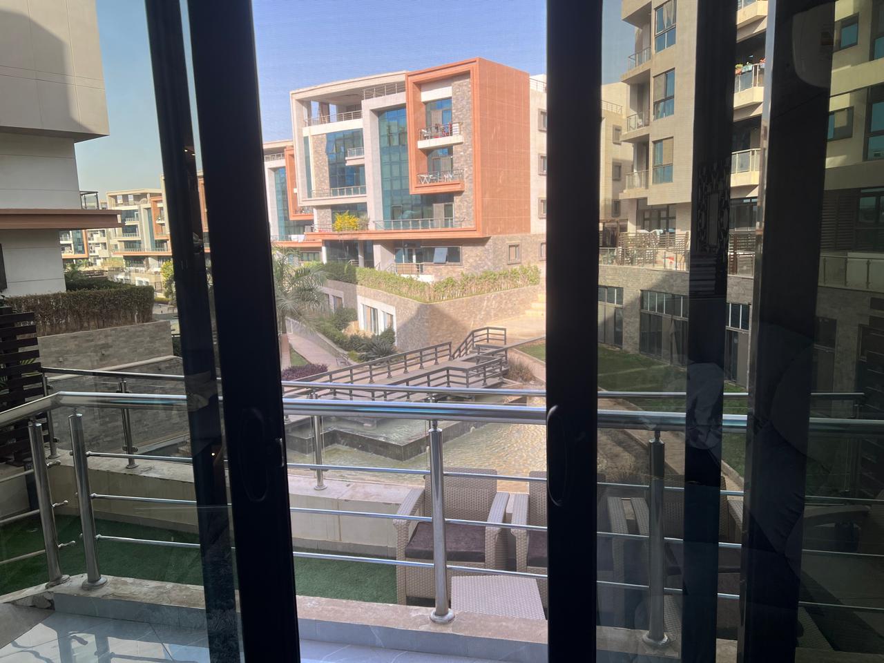 Fully finished apartment 156m view lake in Lamirada