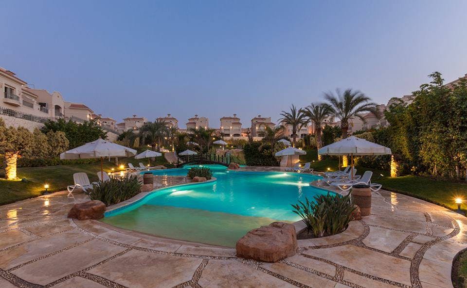 تاون هاوس للبيع في الباتيو 5 إيست 202م