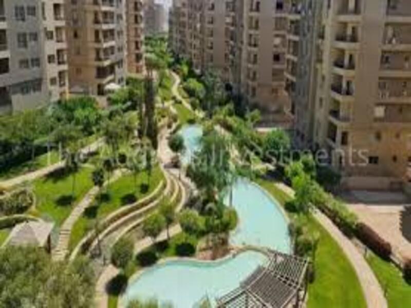 Fully furnished apartment for rent in the square