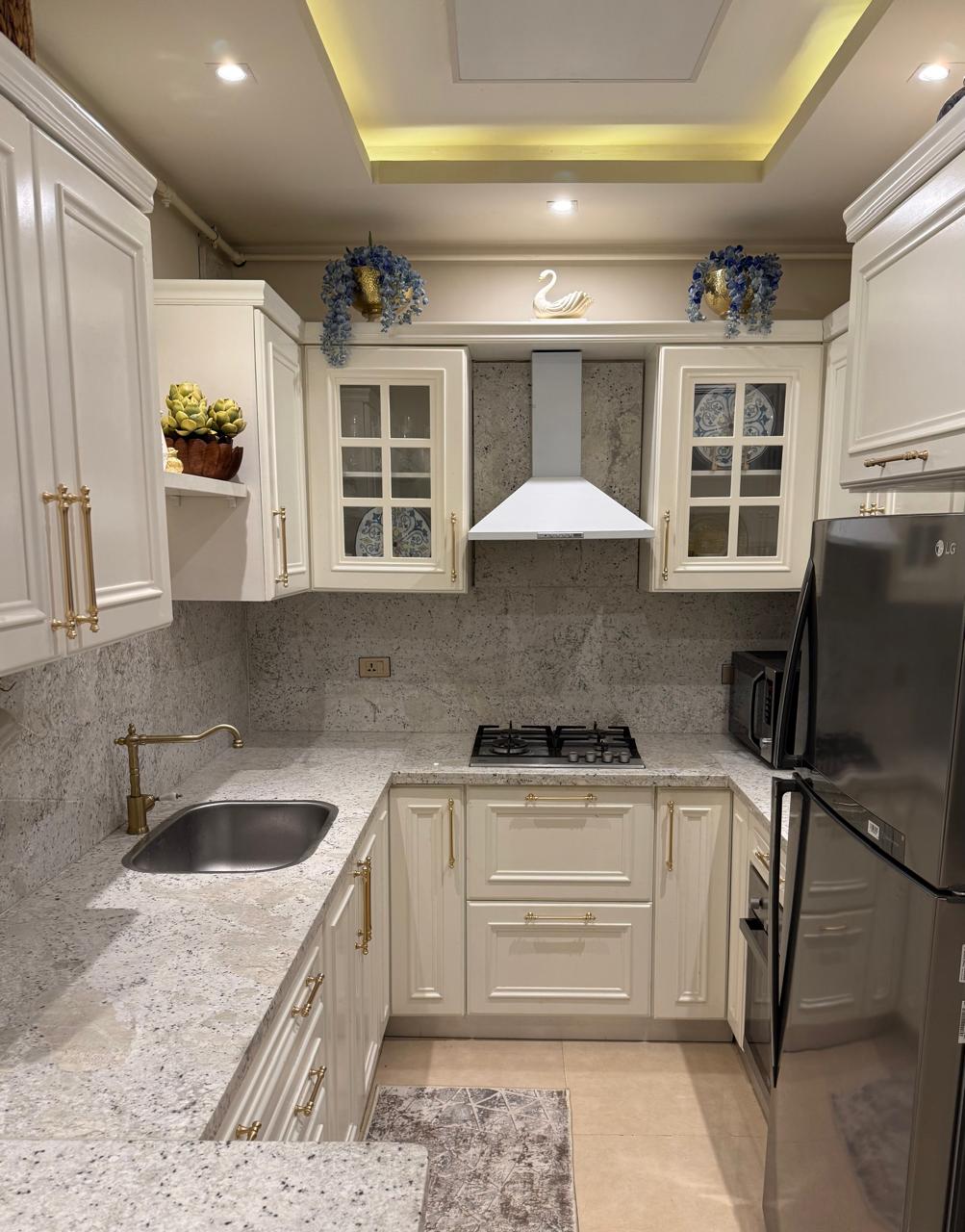 شقة  133 متر للإيجار فى كمبوند جاليريا مون فالي - ارابيا