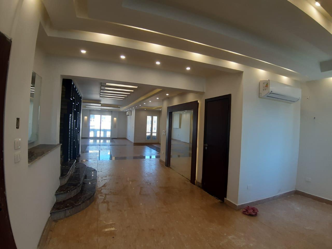 I Villa With Roof rent in mountain view Hyde Park