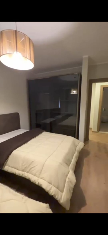 Apartment First floor for rent in Lakeview