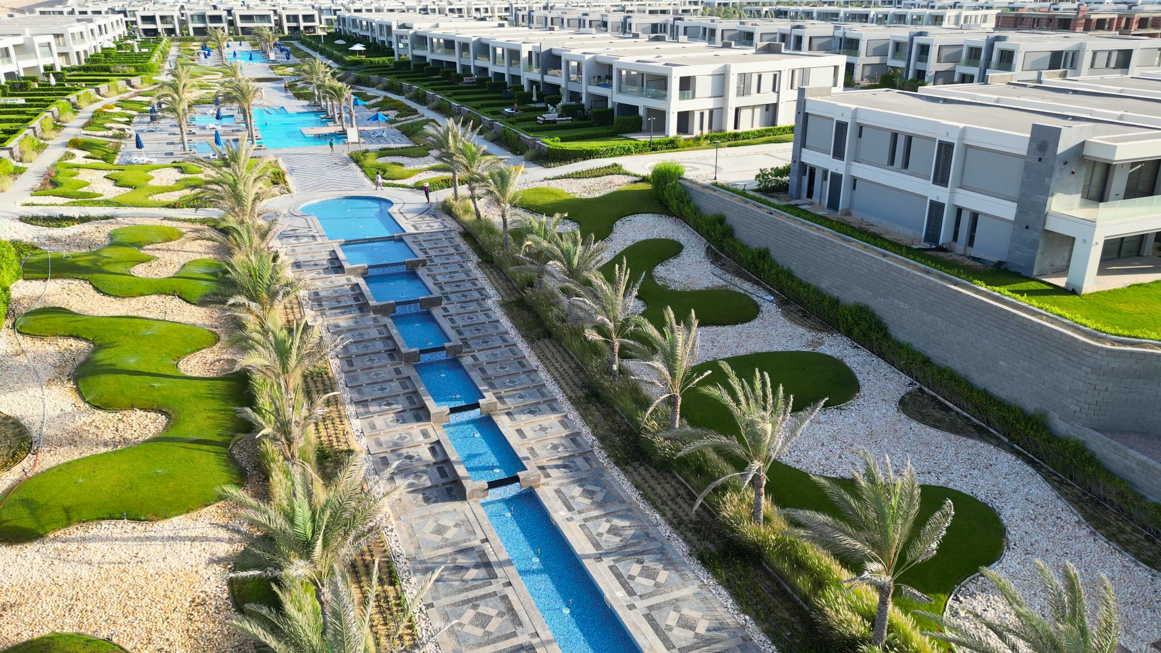 شاليه للبيع في سيفيا – رأس الحكمة | 3 غرف | تشطيب كامل | تسليم 2028