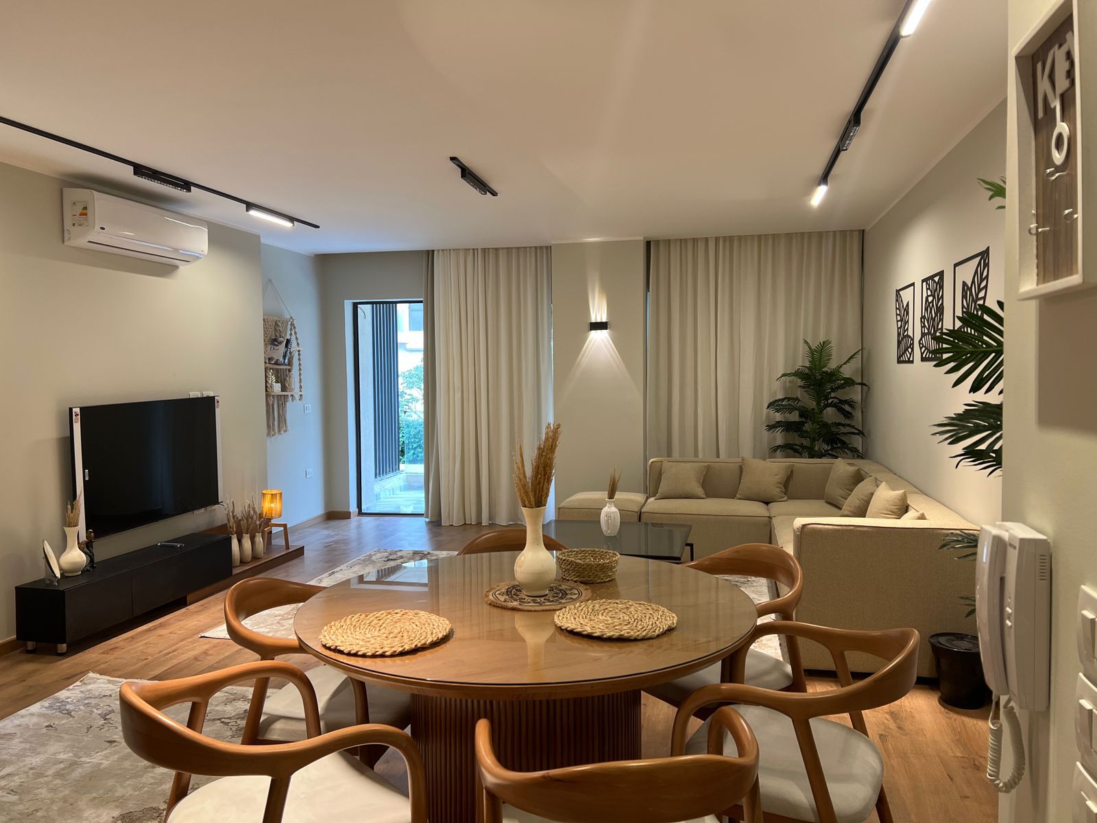 شقة 3غرف مفروش للايجار في كمبوند ليك فيو