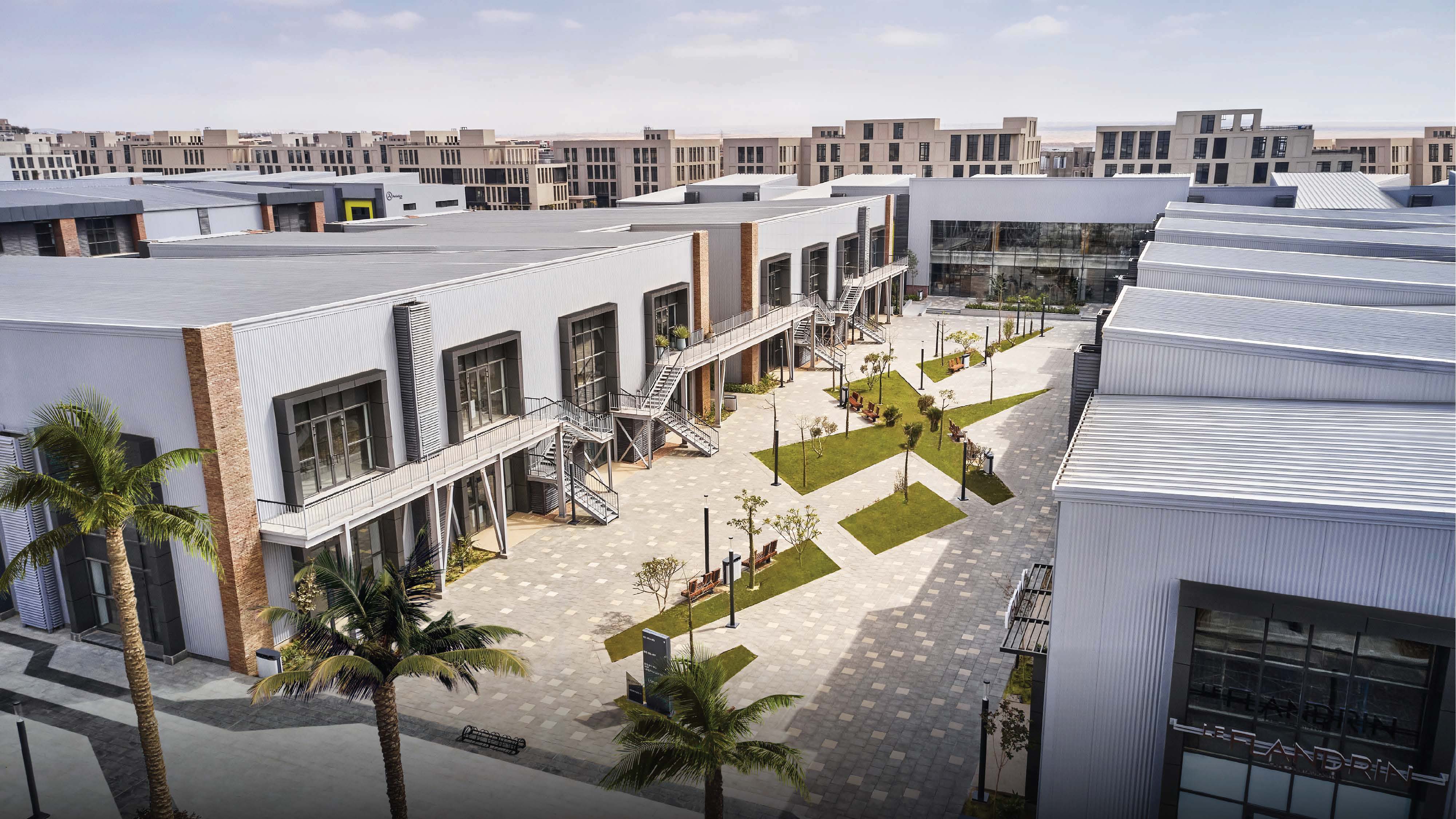 مكتب إداري للبيع في كامباس ديستريكت 5 – القاهرة الجديدة | 208 م² | نصف تشطيب | استلام 2027