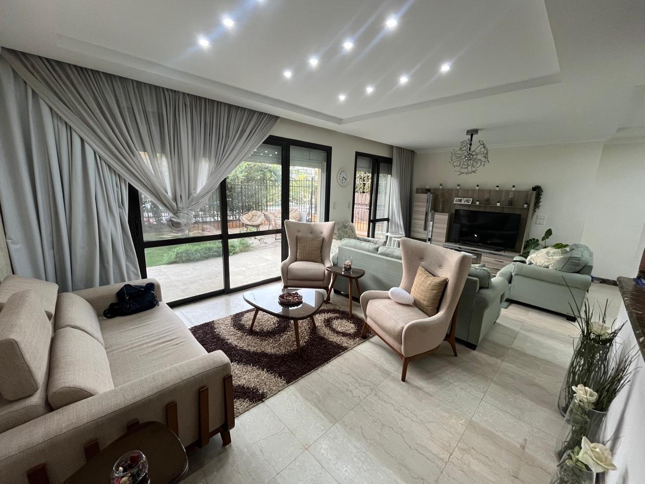 شقة بجاردن 3 غرف للايجار المفروش في ايستاون