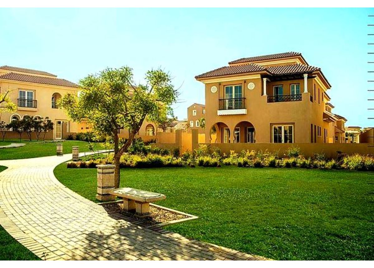 توين هاوس مفروش بالكامل للإيجار في هايد بارك