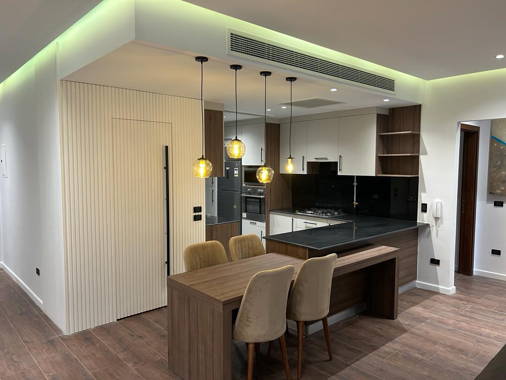 شقة موقع مميز للإيجار في ليك فيو ريزيدنس