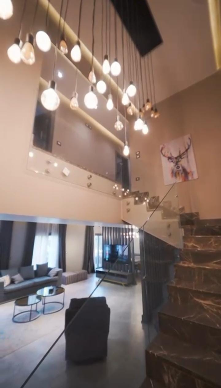 دوبلكس جاردن للايجار المفروش مودرن في ايستاون