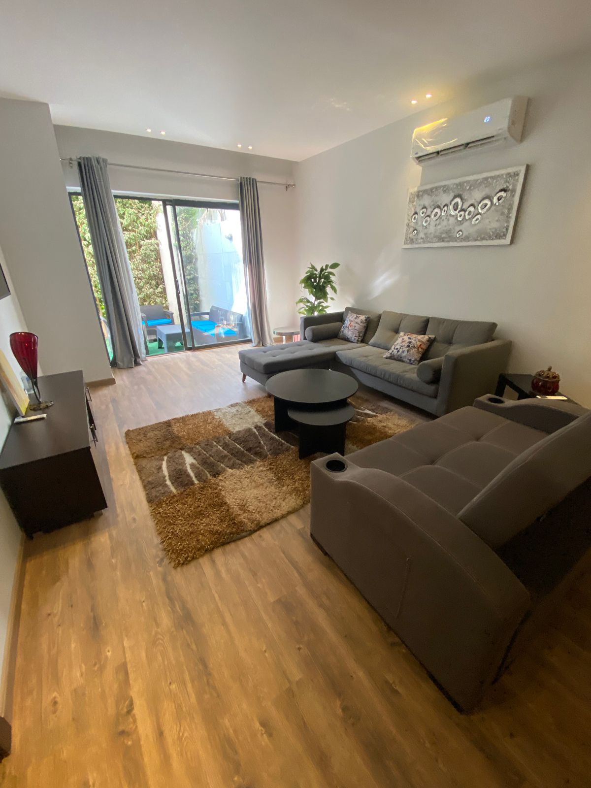 شقة مفروشة للإيجار فيو مفتوح على لغولف و اليك