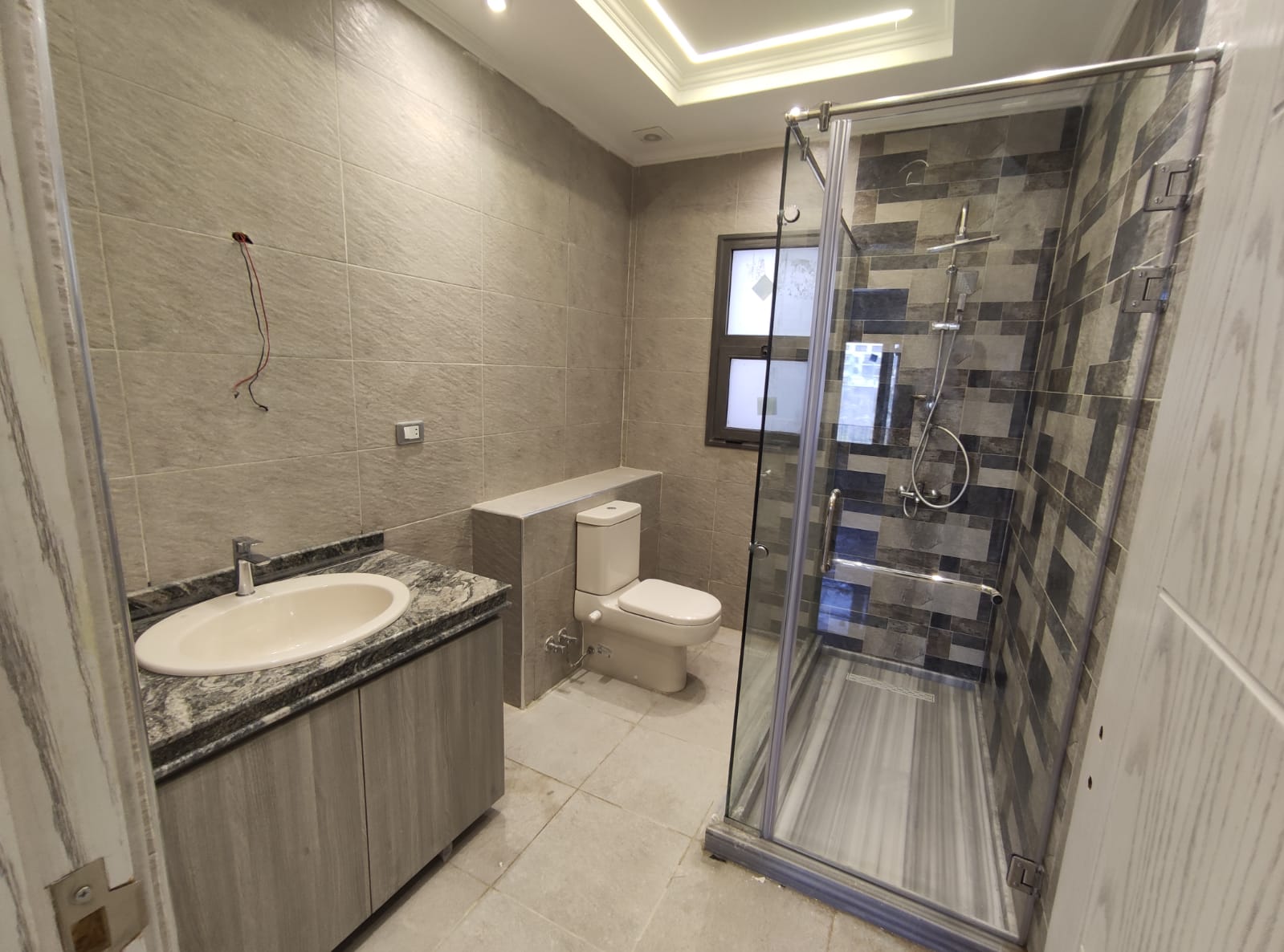 دوبلكس نص مفروش للإيجار في كمبوند  إيستاون