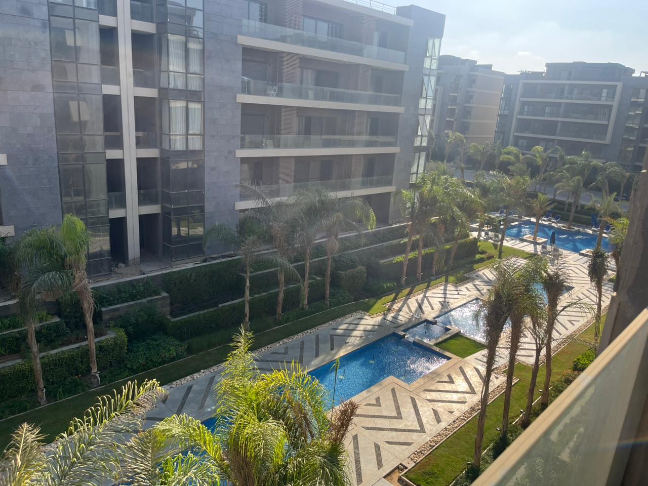 شقة للبيع في إل باتيو أورو - موقع مميز