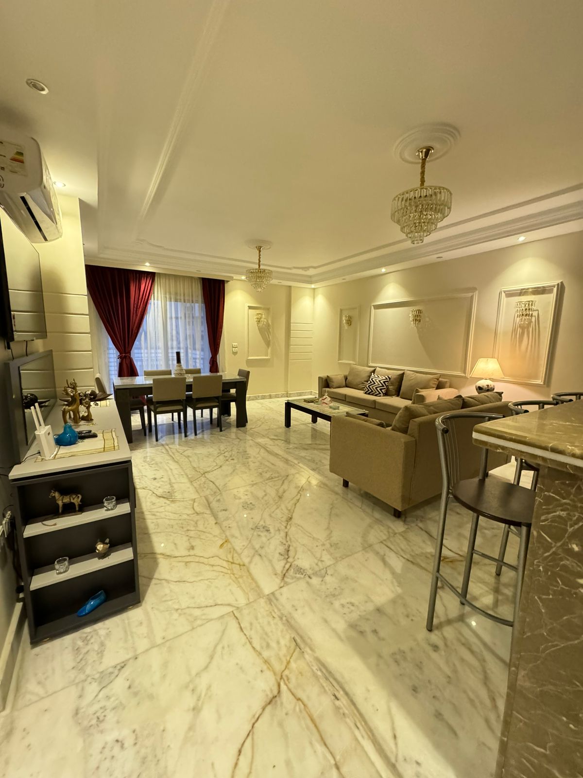 شقة ارضي بجاردن بافضل سعر للايجار المفروش هايد بارك