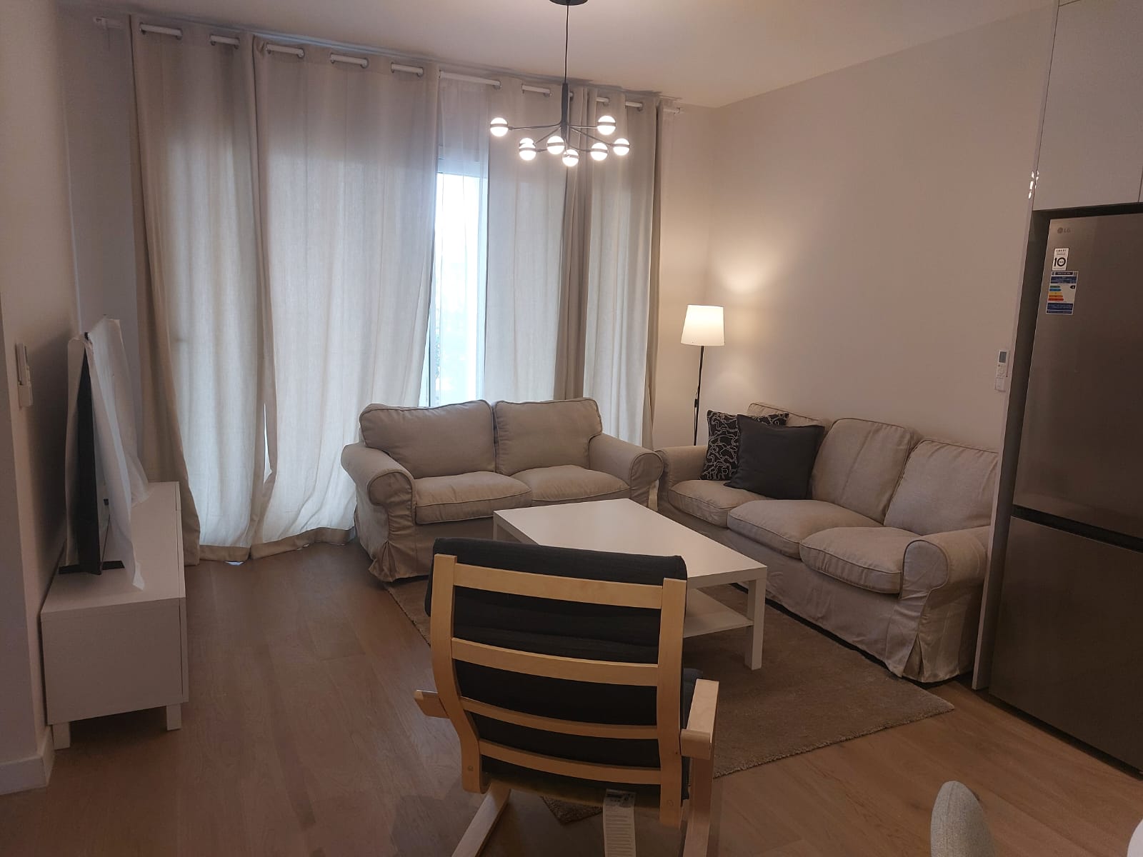 شقة ارضى بجاردن للإيجار في ميفيدا  مفروشة بالكامل