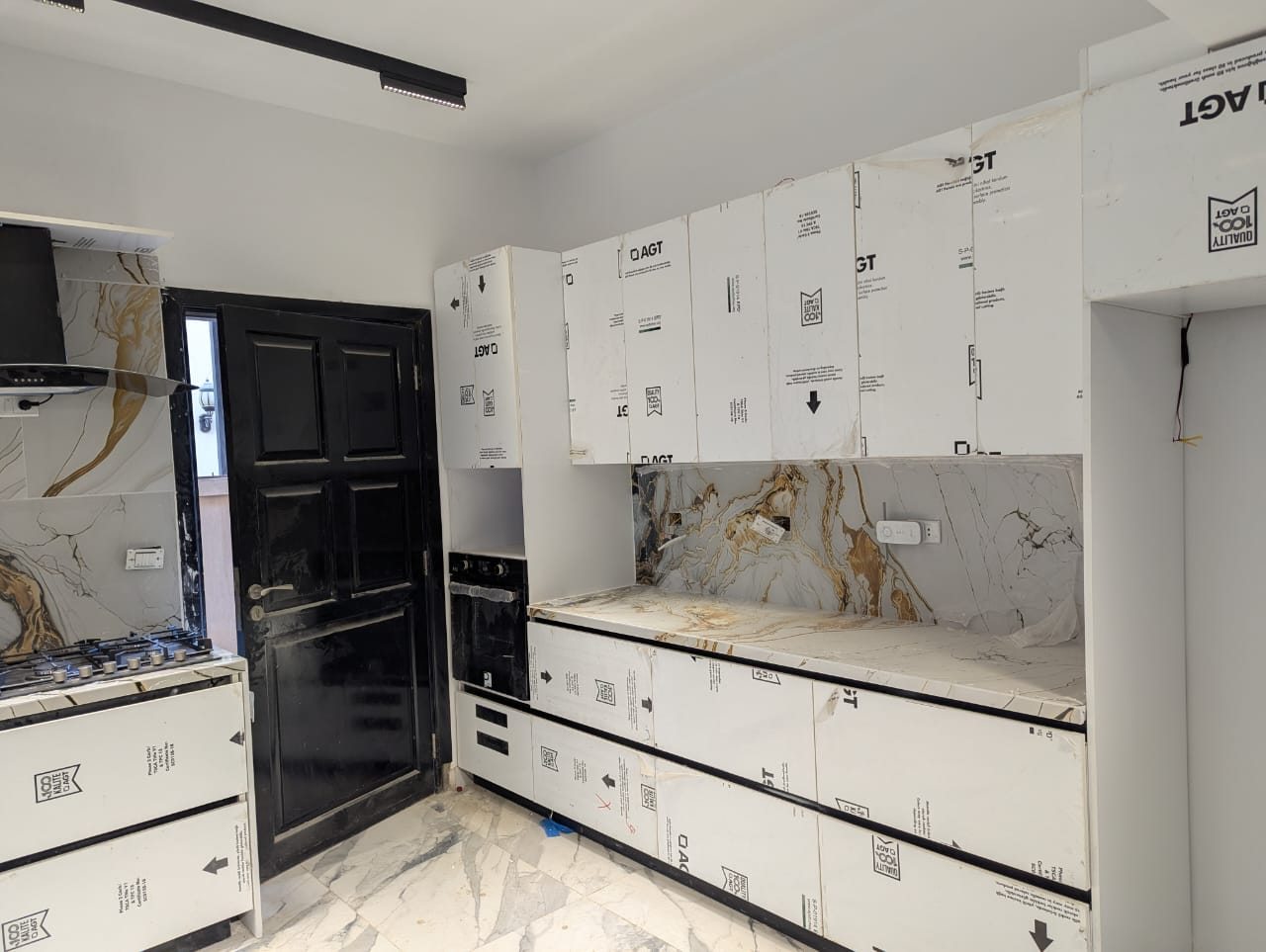 فيلا مستقلة للإيجار والبيع في كمبوند ميفيدا