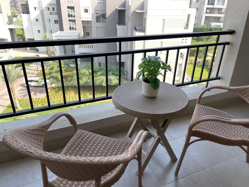 شقة غرفتين للايجار مفروشة بالكامل في كمبوند كايرو فيستفال سيتي – CFC، القاهرة الجديدة