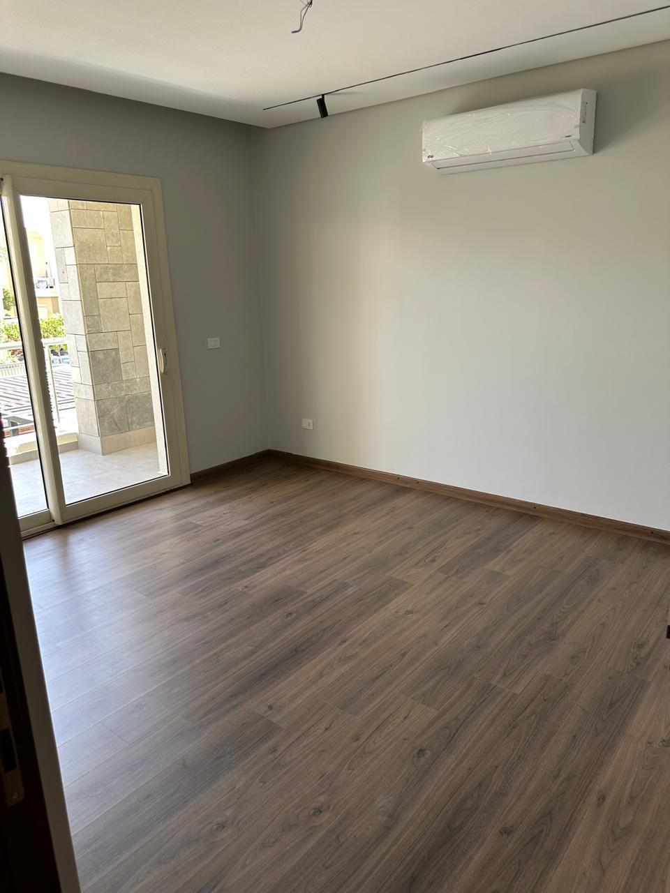 تاون هاوس كوادرو للإيجار في كايرو فيستفال سيتي – التجمع الخامس