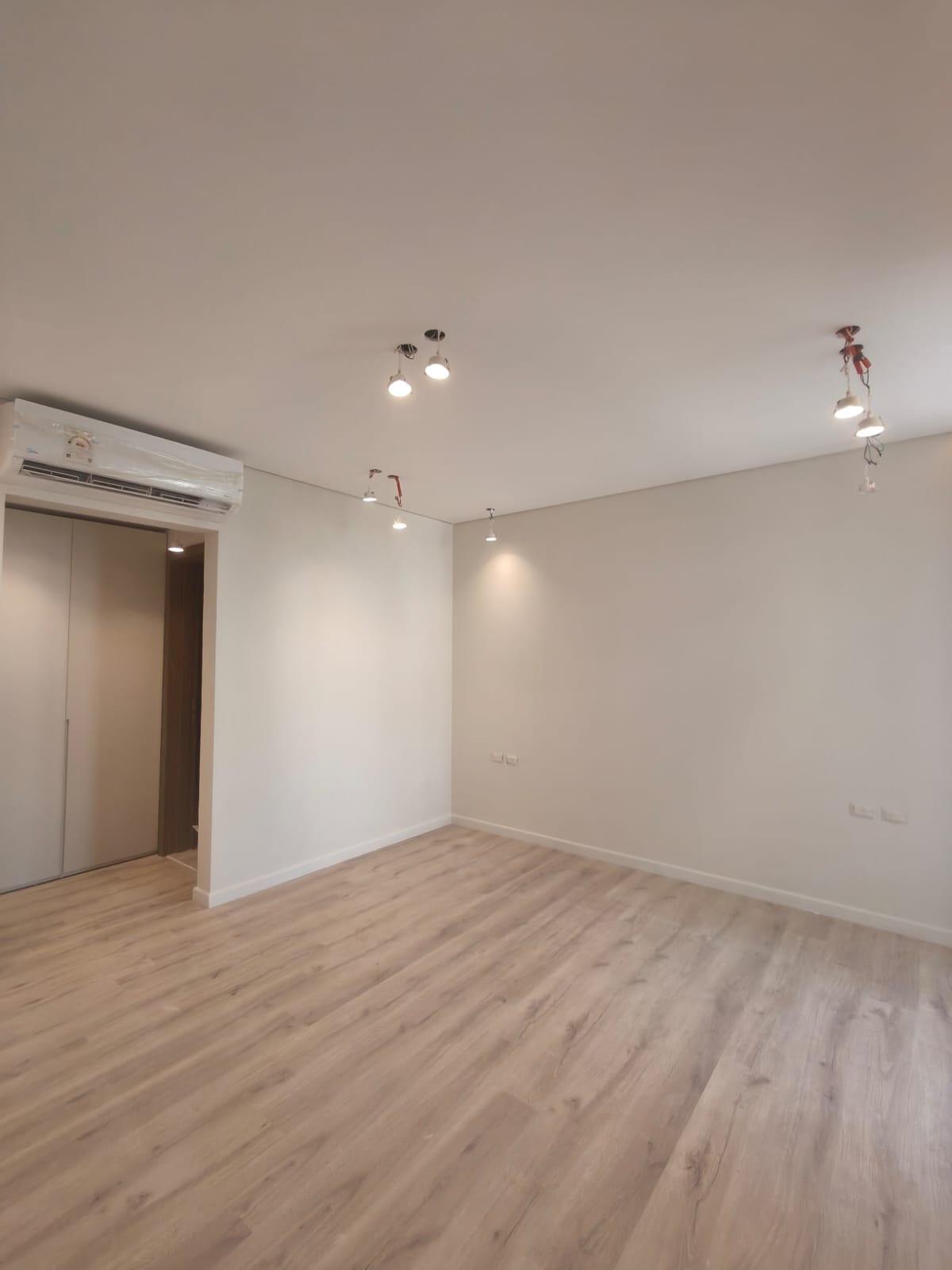 دوبلكس للإيجار 209 متر في هايد بارك دور ثالث ورابع