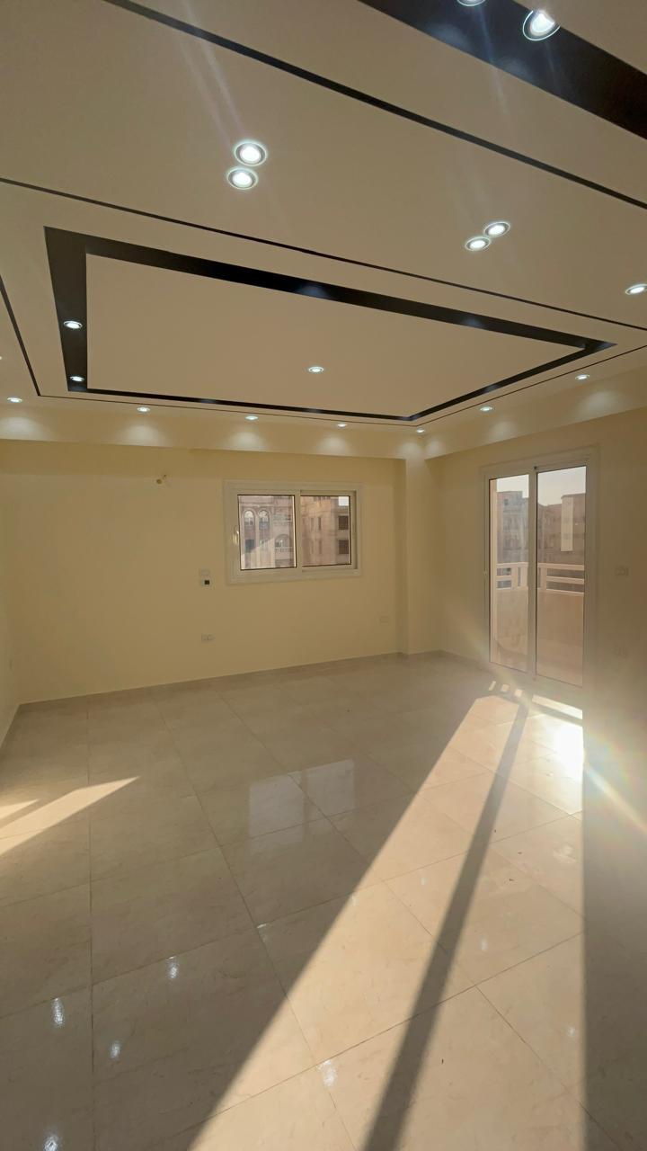 شقة جاهزة للسكن متشطبة بالكامل للبيع فى 6 أكتوبر