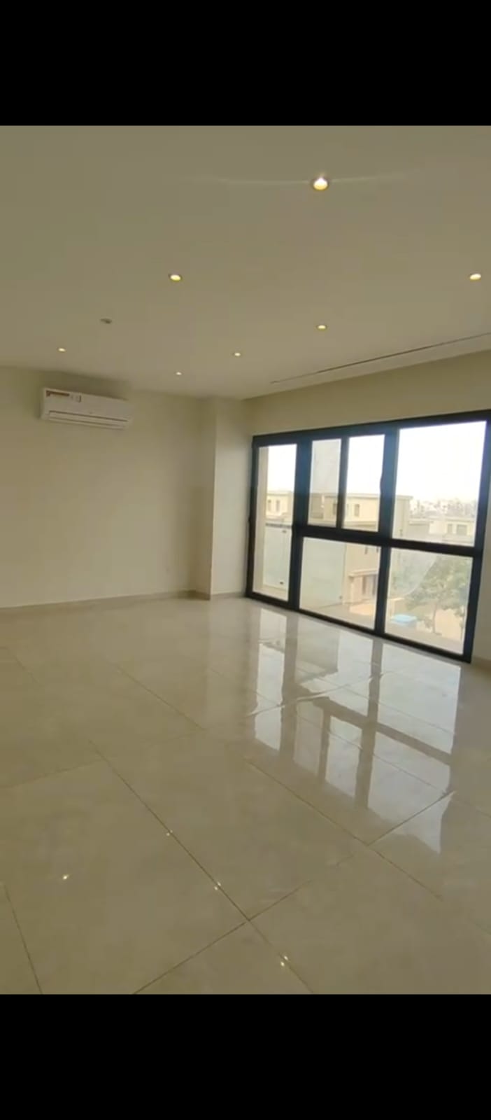 شقة - 3 غرفة - للايجار في فيليت بالمطبخ والتكييفات