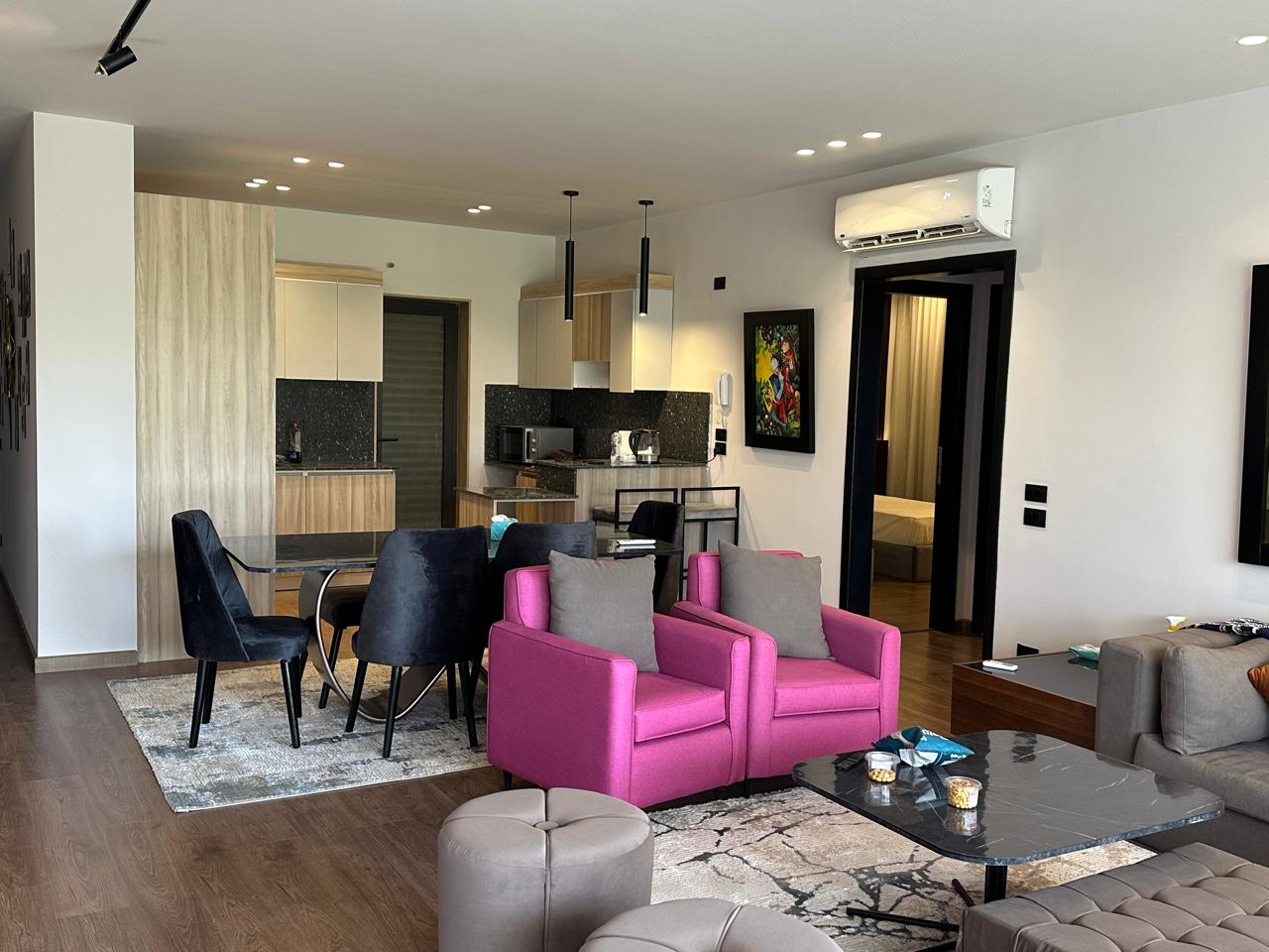 شقة للإيجار متشطبه بالكامل 144متر في ليك فيو